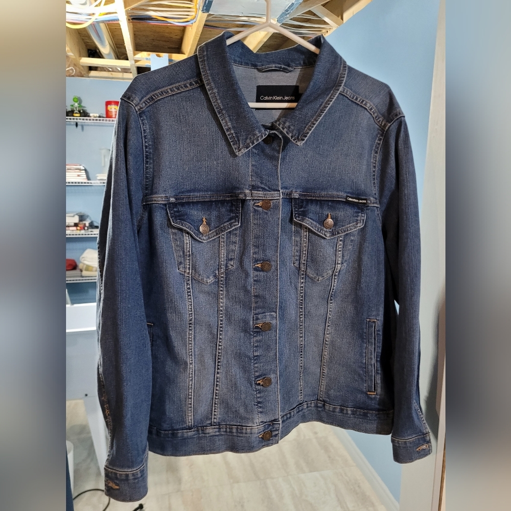 Women's Cavin Klein Jean Jacket Like New (Size 3X)